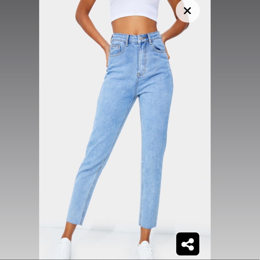 PRETTYLITTLETHING Light Blue Wash Mom Jeans